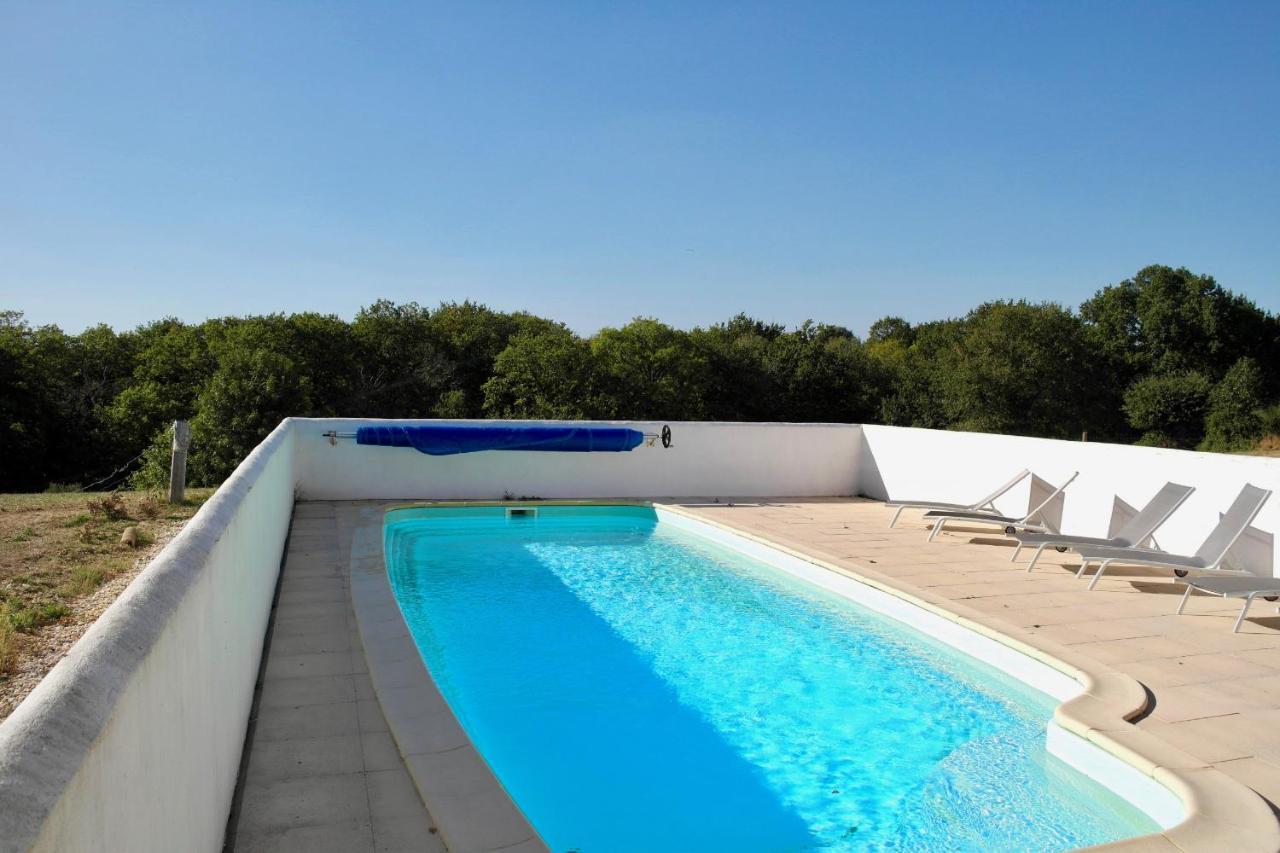 Maison Pour 4 A La Campagne Avec Piscine Commequiers المظهر الخارجي الصورة